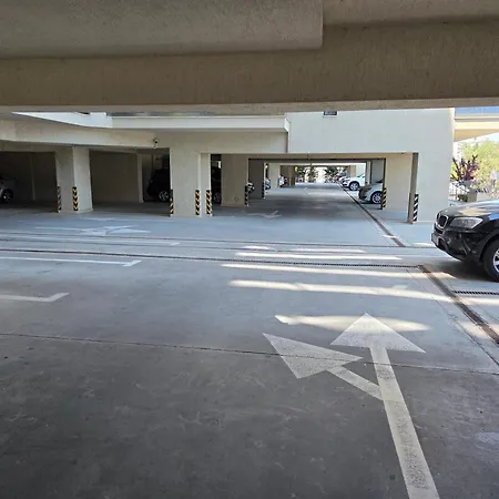 C&y Metropol アパート *