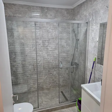 Azzurro Beachfront - Prima Linie La Mare Apartment Năvodari