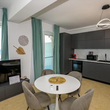 Апартаменты Azzurro Beachfront - Prima Linie La Mare *
