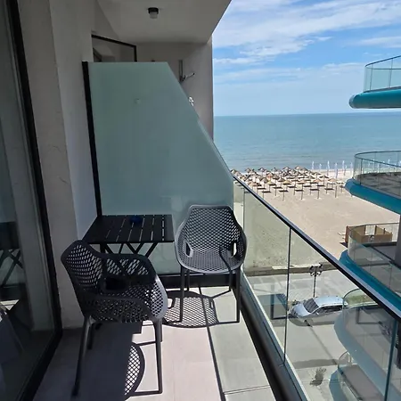 Azzurro Beachfront - Prima Linie La Mare Апартаменты *